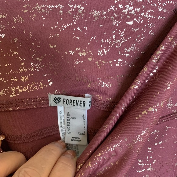 NWT Forever 21 wide band pink metallic leggings. Size Large. - Picture 7 of 13